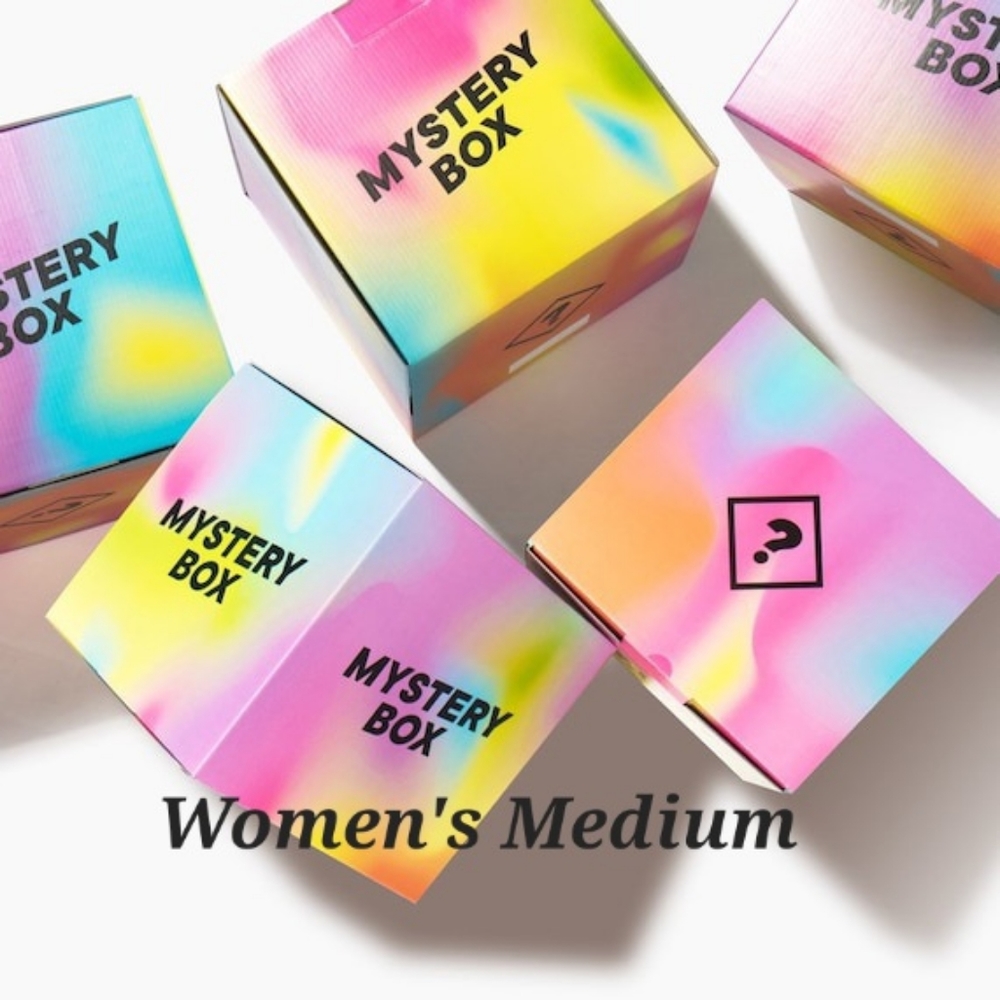 Mystery Box 17 Items Women's Medium Size Popular Brands Y2K Camis Baby tees etc